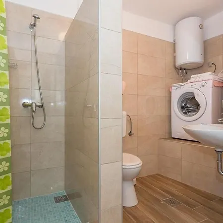 Kalas Guest house