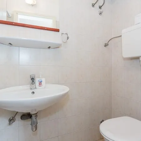 Kalas Guest house